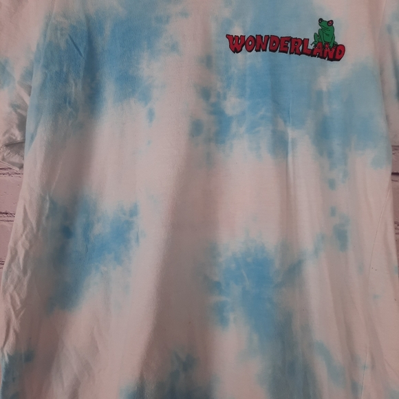 Division Of Labor Wonderland Graphic Tee - Picture 12 of 15